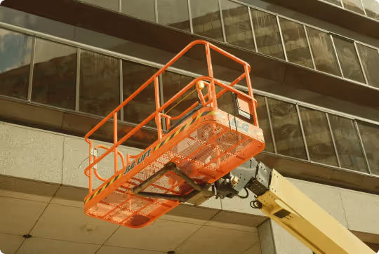 Mobile elevated work platform
